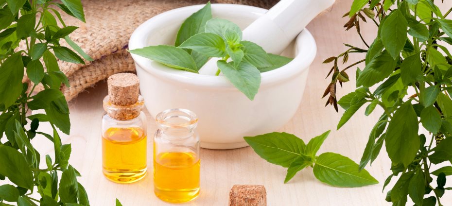 aromatherapy, essential oil massage, hoe aromatherapy works, iis aromatherapy useful,