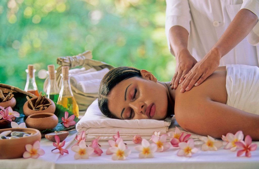 Aromatherapy through skin, essential oil massage