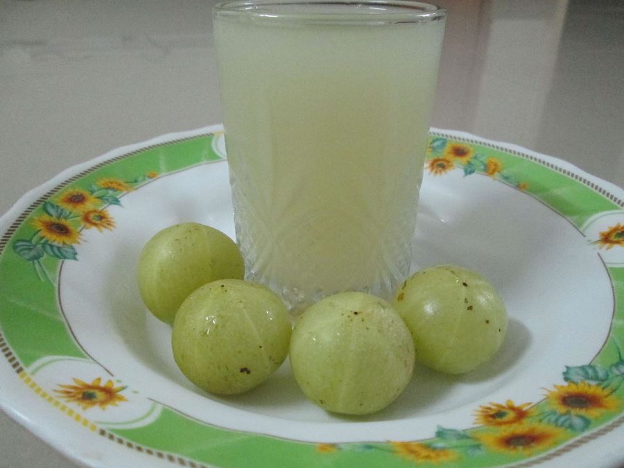 Benefits of Amla Juice, use of amla for skin, benefits of amla for hair